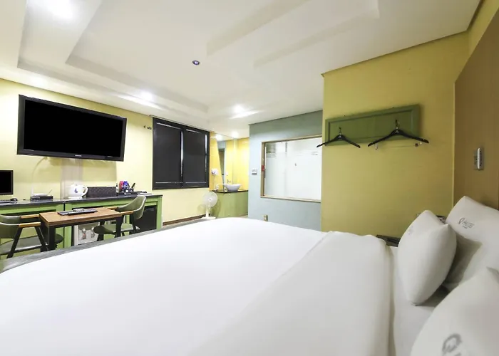 Q5 Songdo Hotel