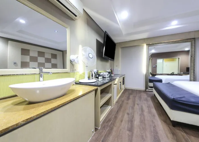 Hotel Q5 Songdo Busan